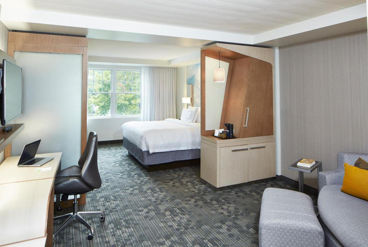 Courtyard By Marriott Lake George Exteriör bild