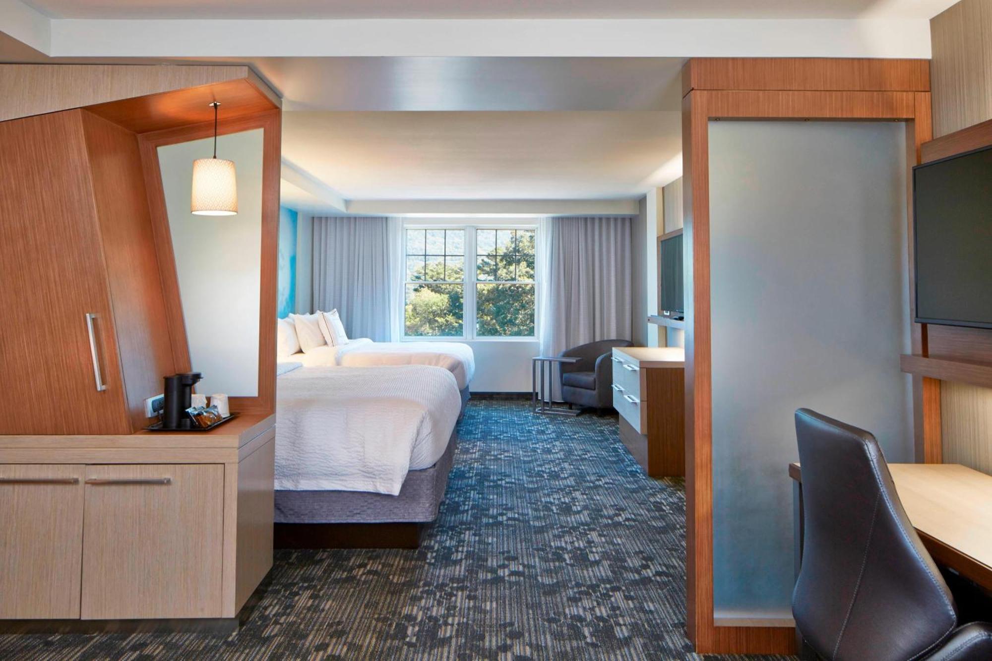 Courtyard By Marriott Lake George Exteriör bild