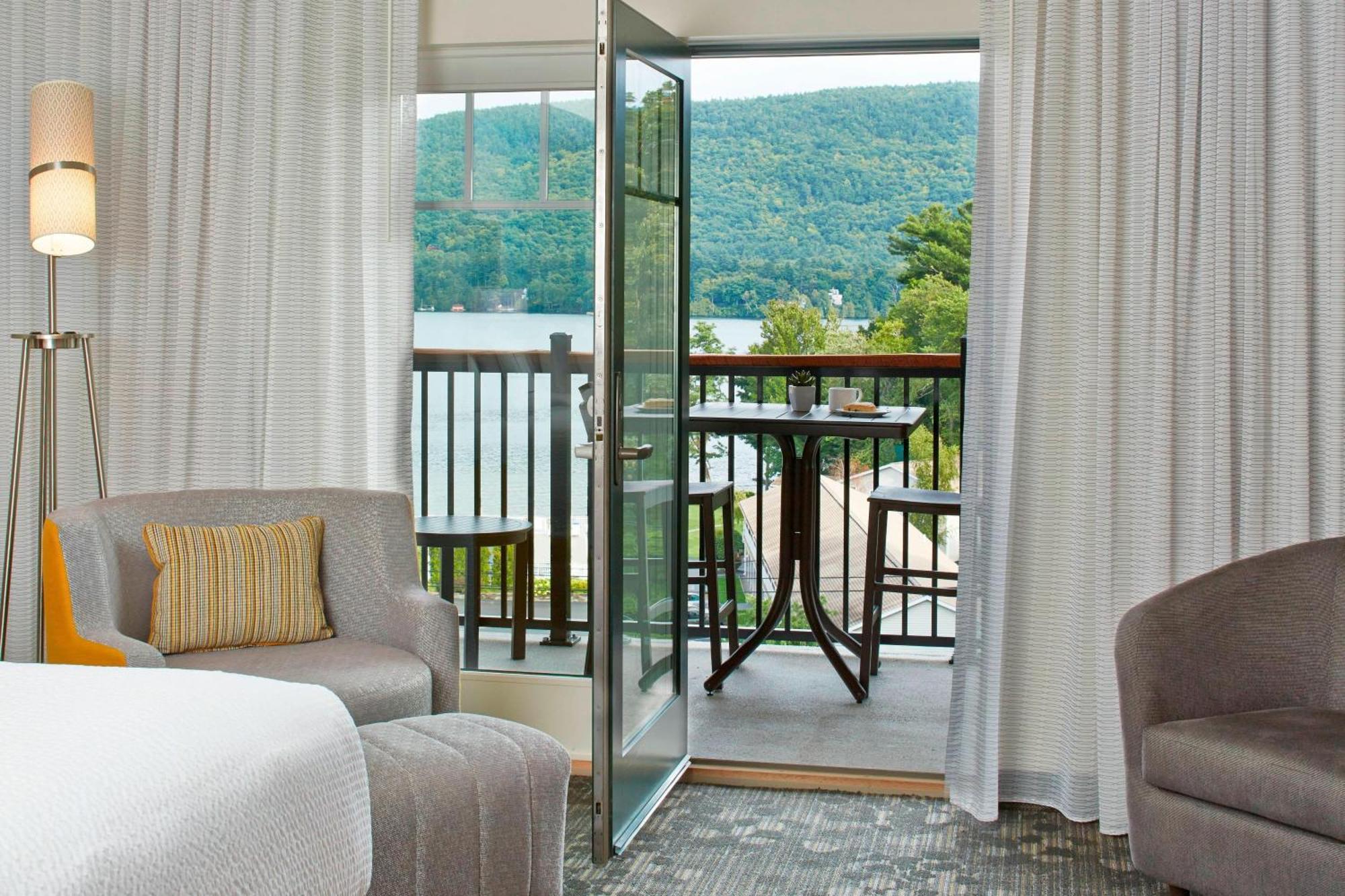 Courtyard By Marriott Lake George Exteriör bild