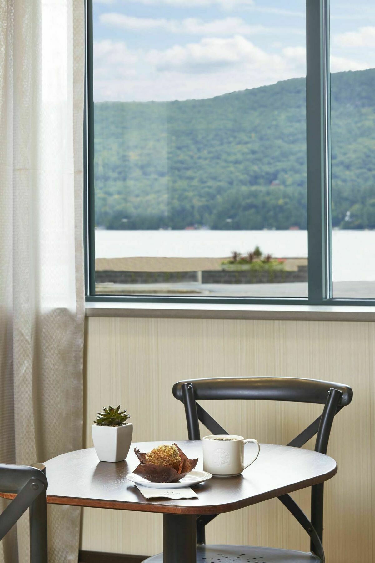 Courtyard By Marriott Lake George Exteriör bild